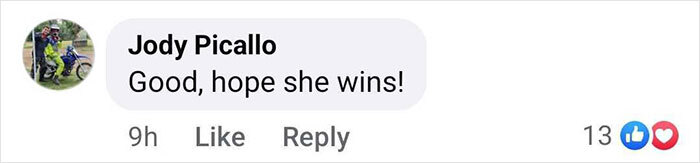 Comment supporting passenger suing airline and filmer over seat swap refusal.