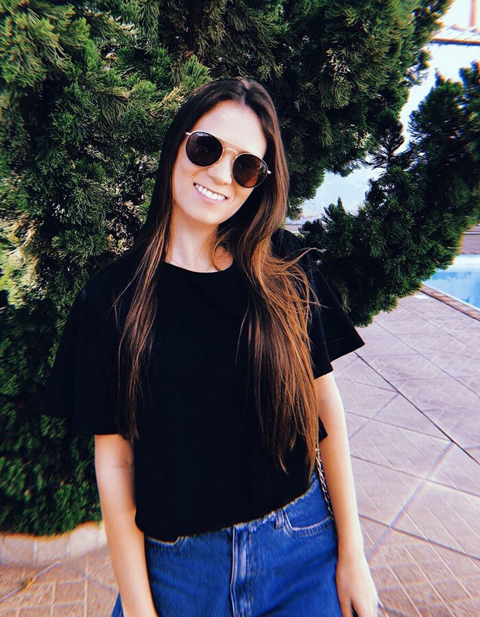 Mother&rsquo;s Attempt To Shame Woman Over Plane Seat Backfires, Turning Her Into A Viral Influencer