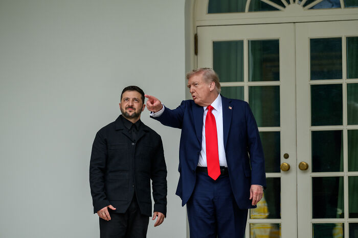 &ldquo;That&rsquo;s A Power Play&rdquo;: Body Language Experts Analyzed Trump And Zelenskyy&rsquo;s Latest Interaction