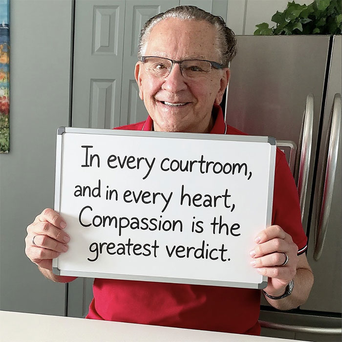 &ldquo;Nicest Judge In The World&rdquo; Frank Caprio Shared Heartfelt Final Message Hours Before Passing Away