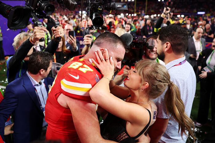 JD Vance&rsquo;s Take On Taylor Swift And Travis Kelce&rsquo;s Engagement Is Truly Bizarre