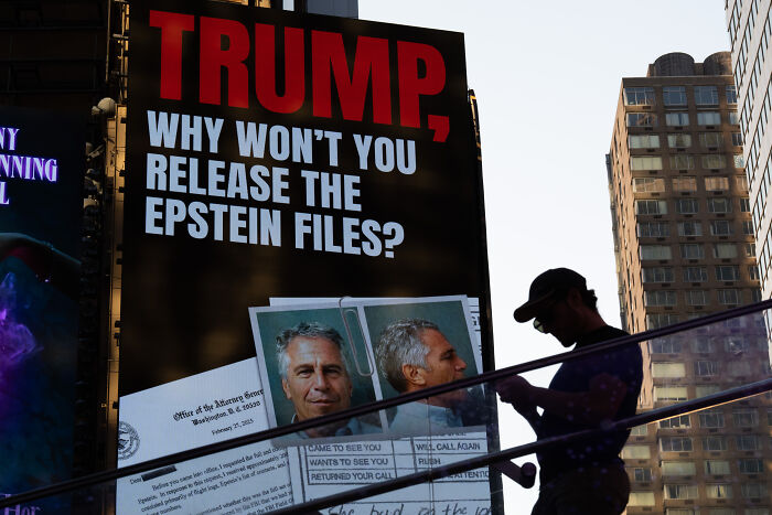 Epstein Files Resurface Footage Of His Palm Beach Lair Revealing Bare Women, Dictator, And A Pope