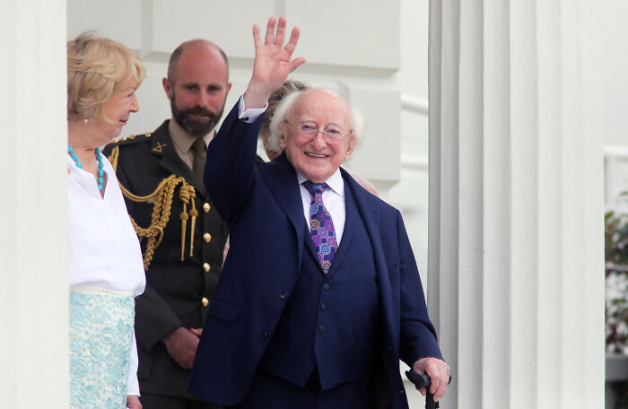 Irish presidency bid struggles as Conor McGregor makes a public plea for help amid rising challenges and setbacks.