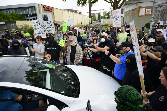 Video Shows DHS Snipers Allegedly Aiming Lasers At Antifa Member Threatening Reporter In Portland