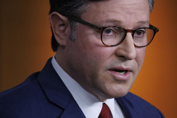 Outrage Erupts Over Senator&rsquo;s Government Shutdown Comments: &ldquo;When Senators Fold Like Cheap Suits&rdquo;