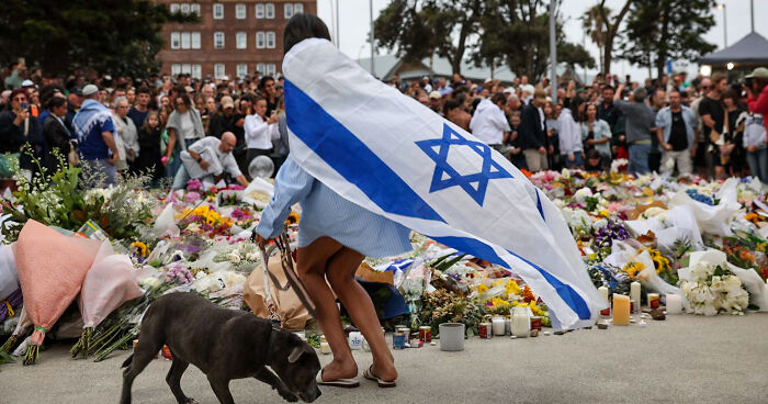 Former Teacher Of Alleged Bondi Beach Gunman Speaks Out After Hanukkah Attack