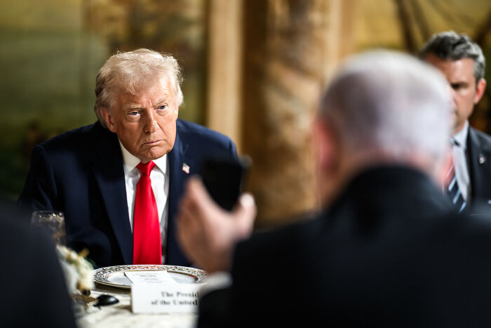 Trump&rsquo;s New Year&rsquo;s Eve &ldquo;Crashout&rdquo; Targeting George Clooney Goes Viral