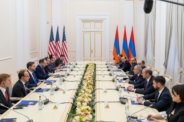 Diplomatic meeting with US and Armenian officials seated on opposite sides, related to JD Vance&rsquo;s Armenia post deletion.