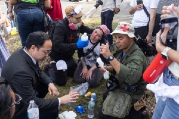 Senator Pepper-Sprayed At New Jersey ICE Facility